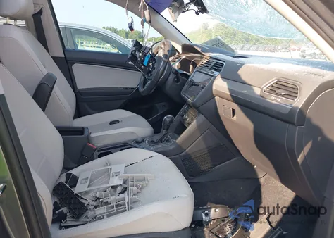 2021 Volkswagen Tiguan 2.0T Se/2.0T Se R-Line Black/2.0T Sel from USA, damaged, VIN 3VV2B7AX9MM015804